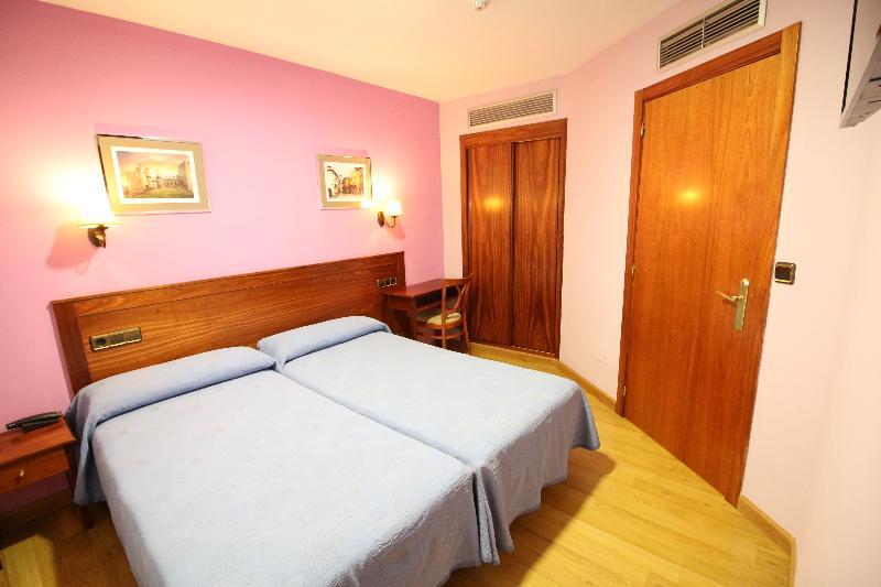 Hotel Los Templarios بونفيراذا المظهر الخارجي الصورة